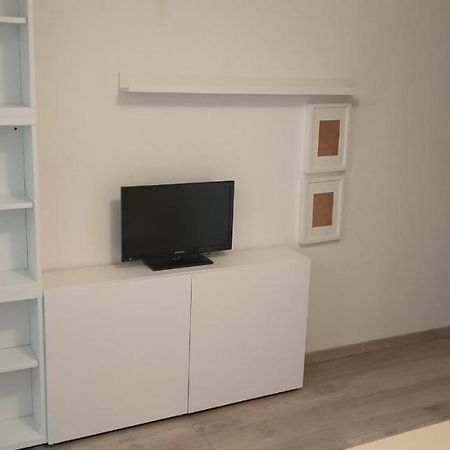 Jana Apartments Bratislava Buitenkant foto